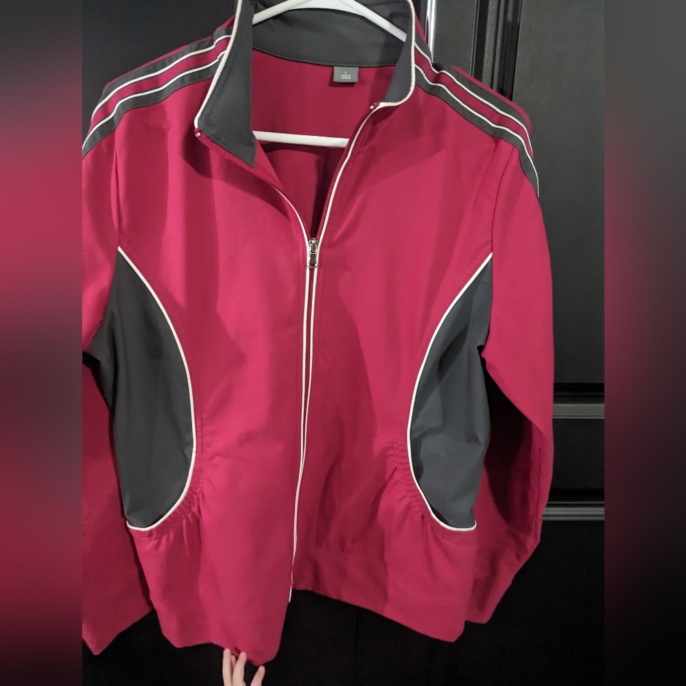 Fuchsia colored lightweight jacket size large